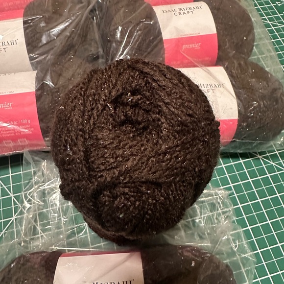 Isaac Mizrahi Craft Yarn - Dark Brown with Metallic Flecks - Picture 3 of 6
